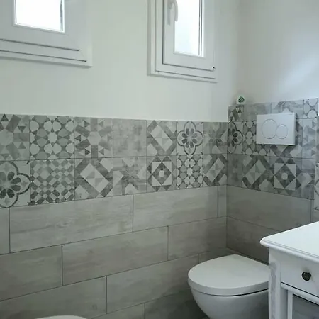 Ancient Garden House Apartment *
